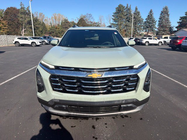 Used 2025 Chevrolet Equinox LT w/ Convenience Package II AWD/4WD image 3