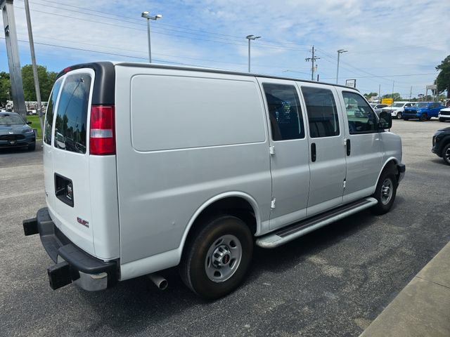 Used 2024 GMC Savana 2500 w/ Driver Convenience Package RWD image 5