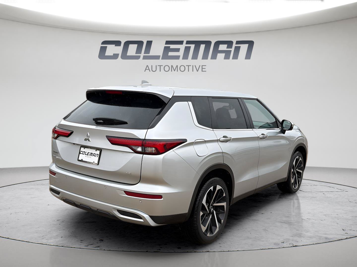 Used 2024 Mitsubishi Outlander SE FWD image 10