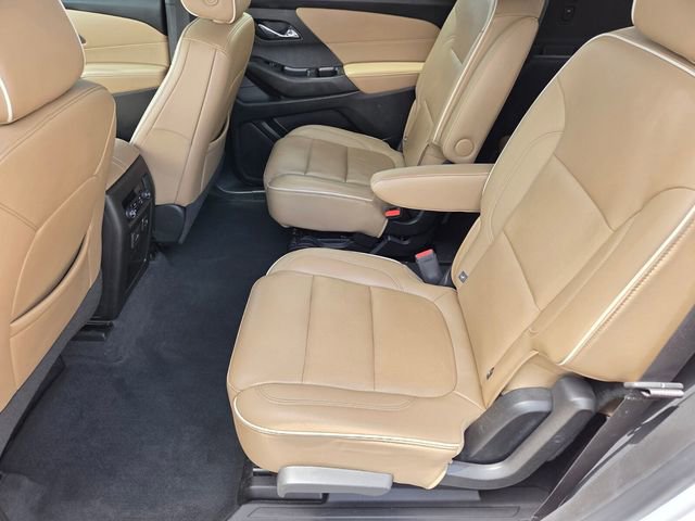 Certified 2022 Chevrolet Traverse Premier w/ LPO, Cargo Package FWD image 11