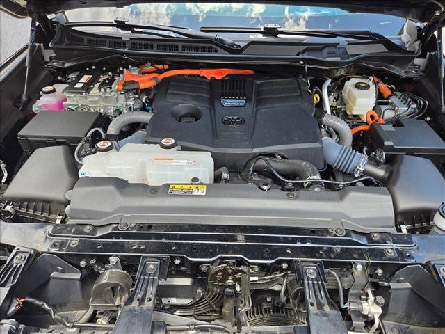 Used 2025 Toyota Sequoia Limited AWD/4WD image 23