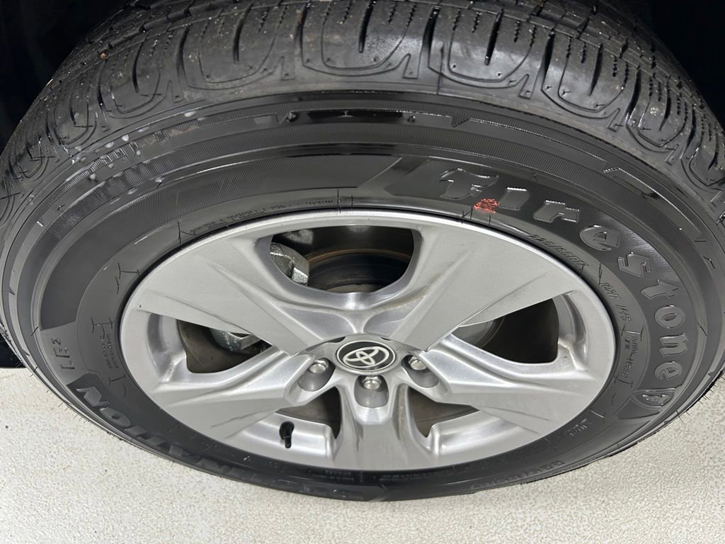 Certified 2025 Toyota RAV4 XLE w/ Convenience Package AWD/4WD image 9