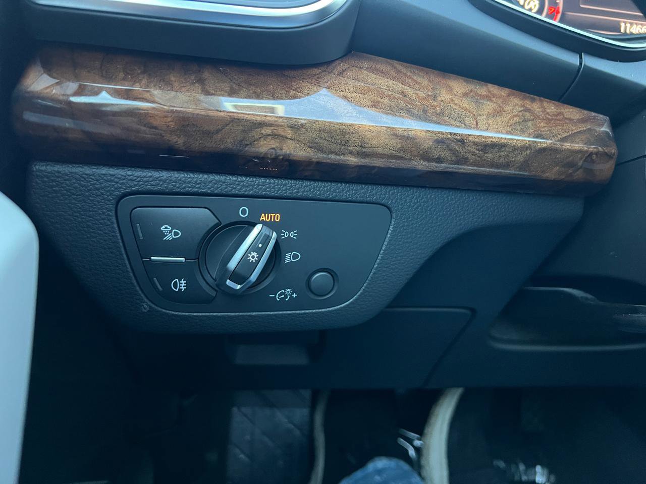 Used 2018 Audi Q5 2.0T Premium Plus w/ Premium Plus Package image 31