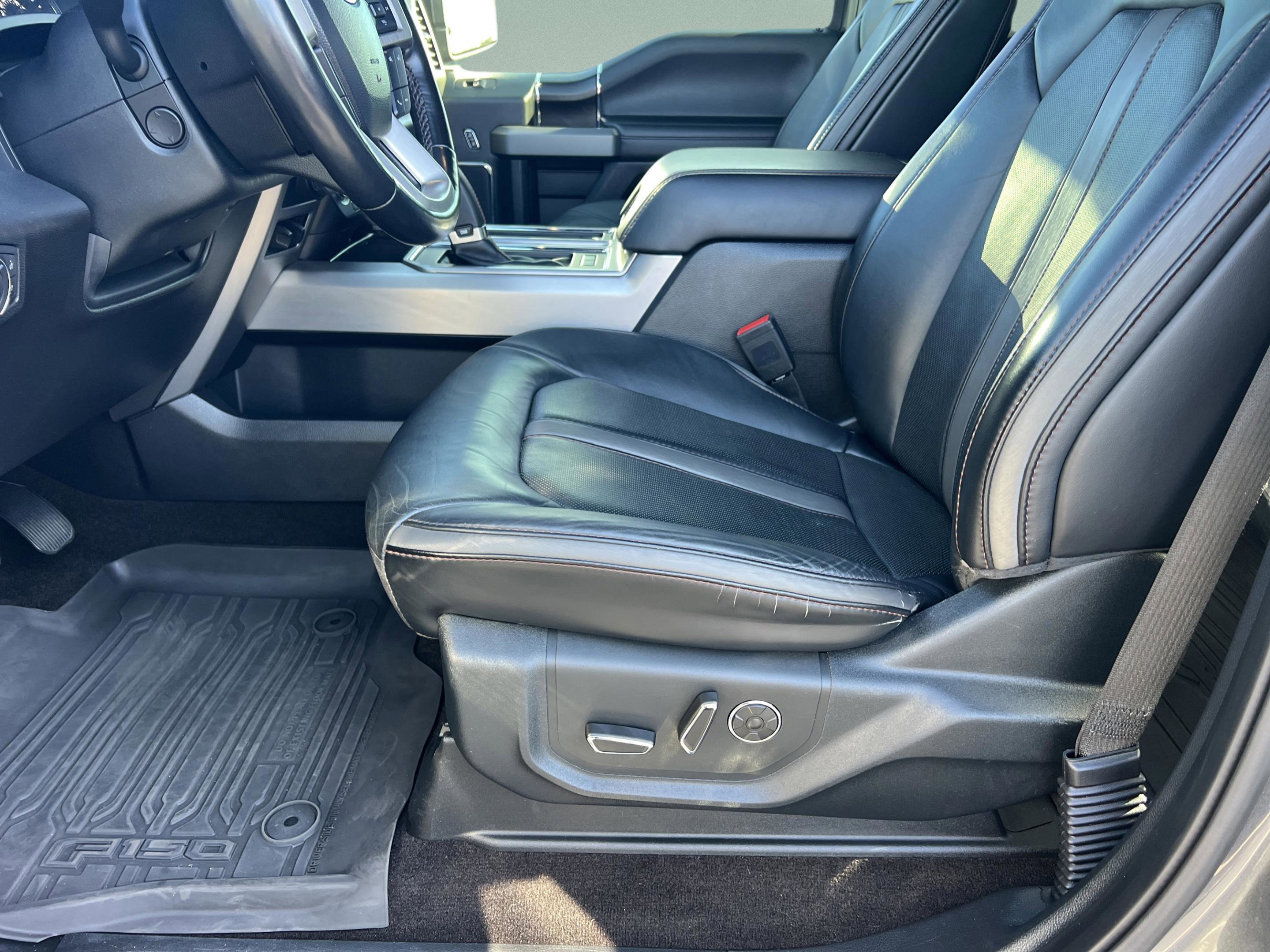 Used 2019 Ford F150 Platinum w/ Equipment Group 701A Luxury image 32
