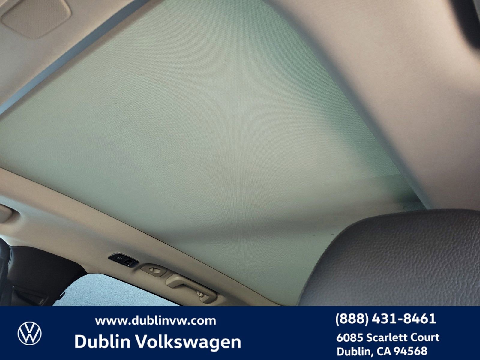 Used 2022 Volvo XC90 T8 Inscription Expression w/ Climate Package image 18