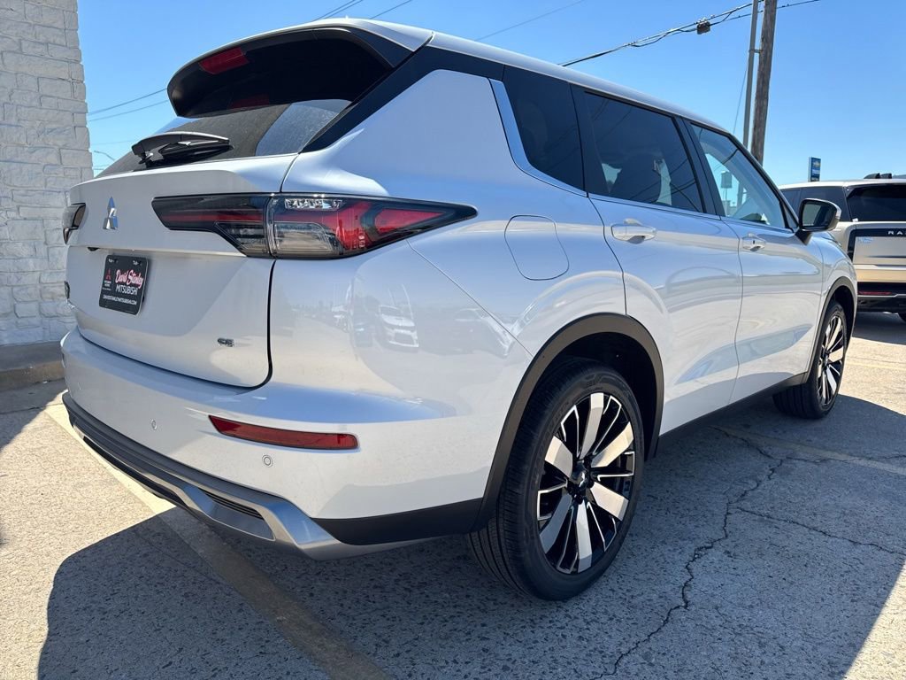New 2026 Mitsubishi Outlander SE FWD image 7