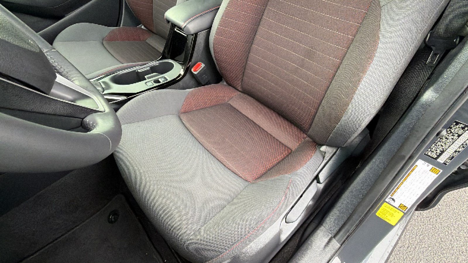 Used 2024 Toyota Corolla SE FWD image 15