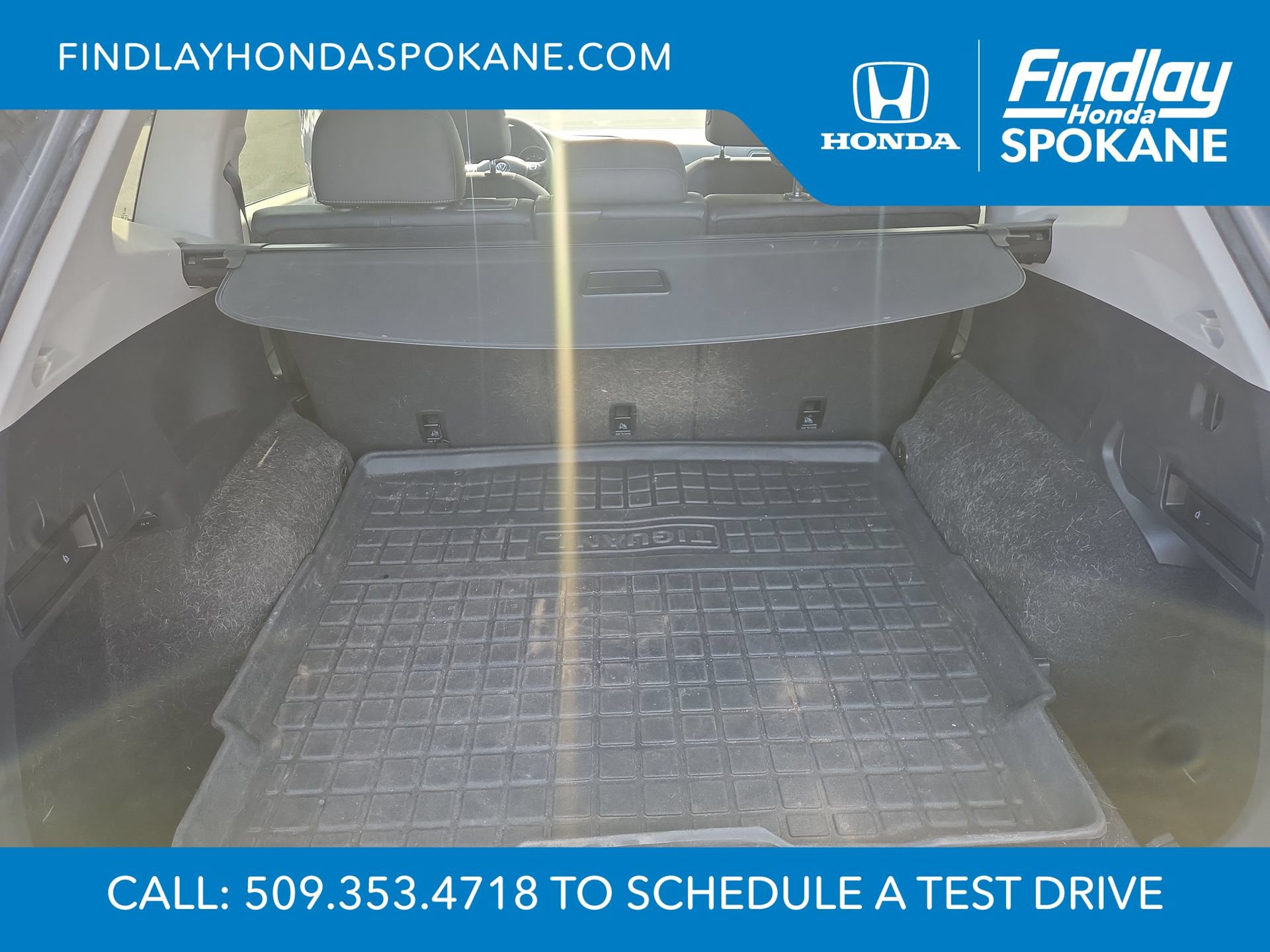 Used 2019 Volkswagen Tiguan SE w/ Panoramic Sunroof Package AWD/4WD image 12