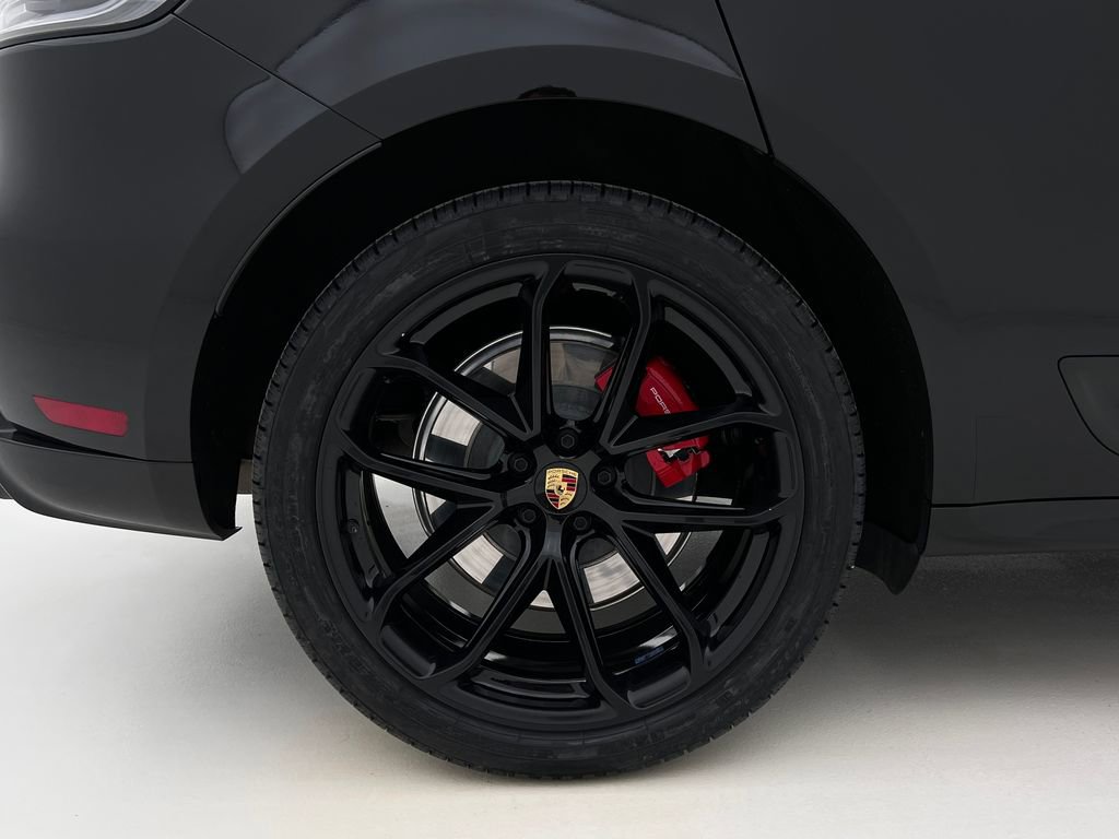 Used 2024 Porsche Macan GTS image 28