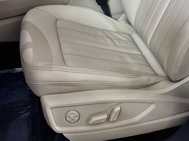 Used 2023 Audi Q5 2.0T Premium w/ Convenience Package AWD/4WD image 17