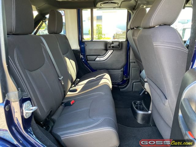 Used 2013 Jeep Wrangler Unlimited Sahara w/ Connectivity Group AWD/4WD image 7