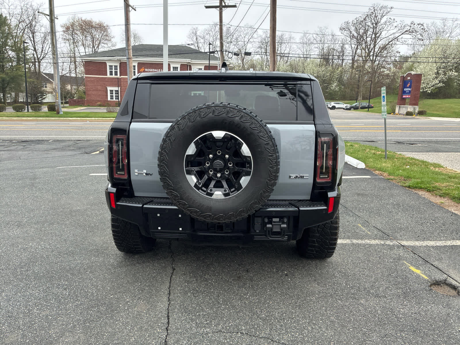 Used 2024 GMC Hummer EV 2X w/ Extreme Off-Road Package image 4