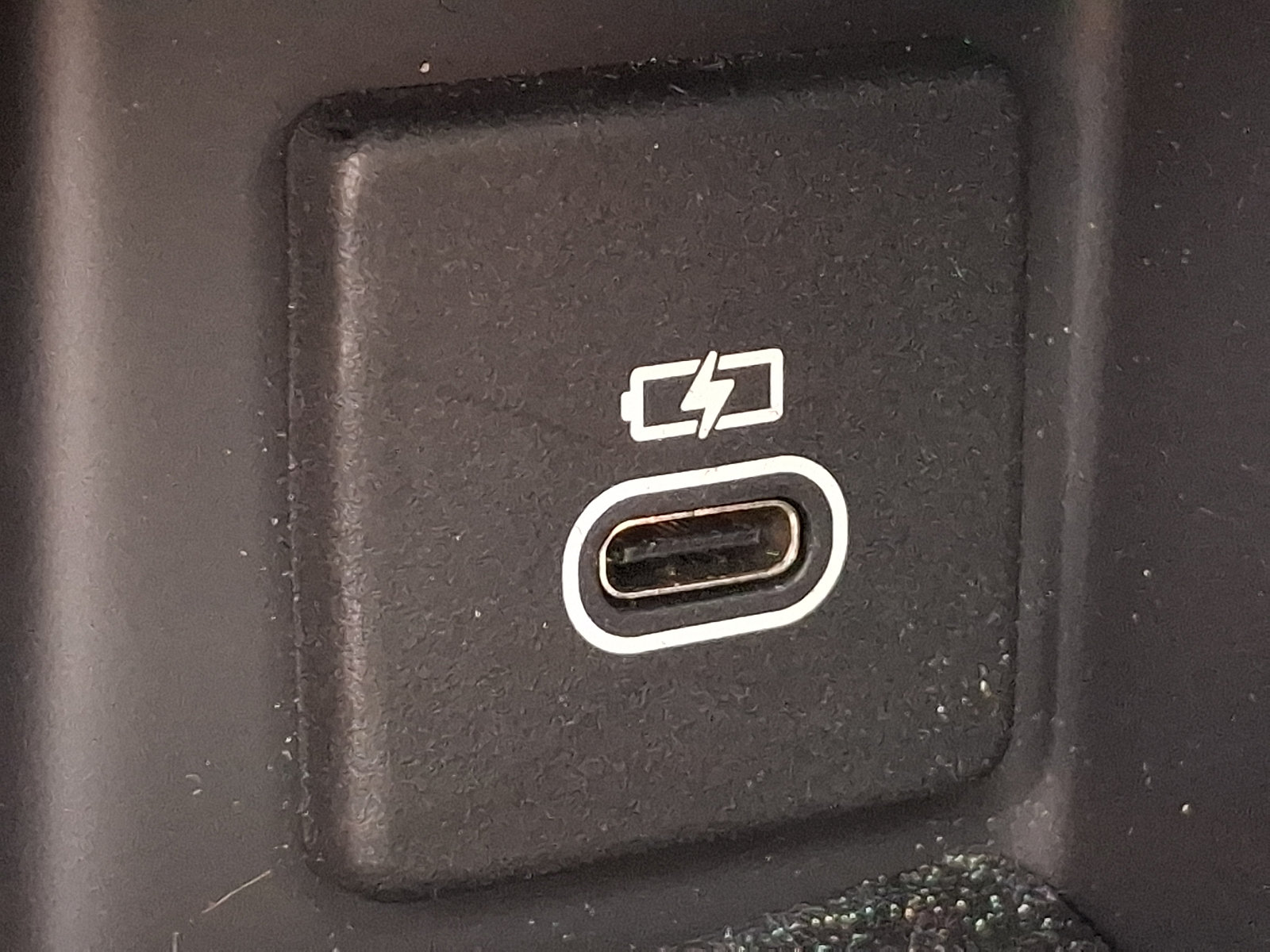 Used 2025 Land Rover Discovery Dynamic SE AWD/4WD image 30