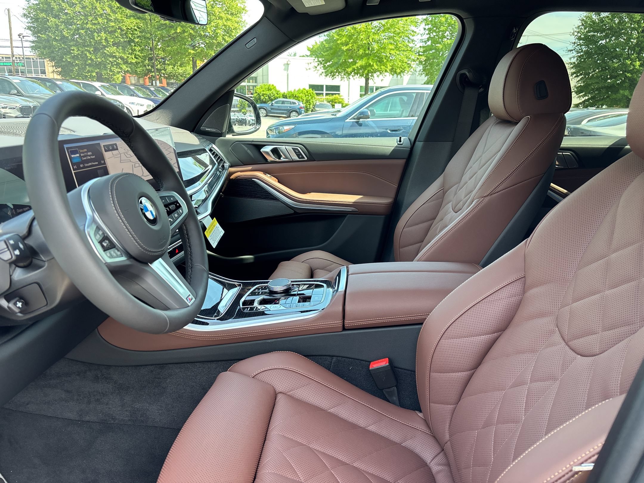 New 2026 BMW X5 xDrive40i w/ M Sport Package AWD/4WD image 22