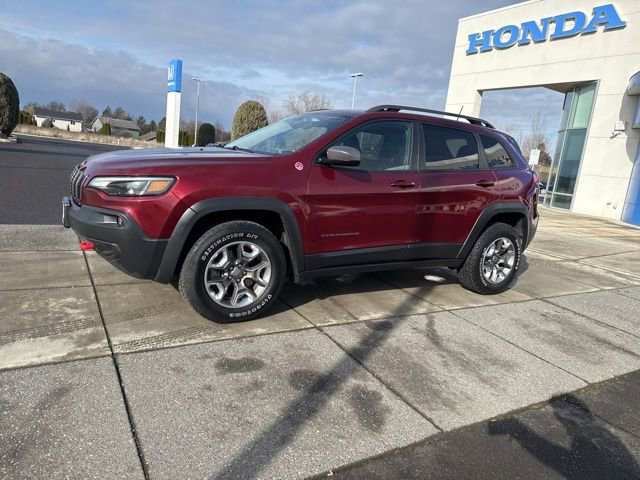 Used 2019 Jeep Cherokee Trailhawk image 12