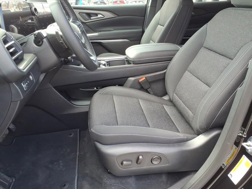 New 2026 Chevrolet Traverse LT w/ Driver Confidence Package image 12