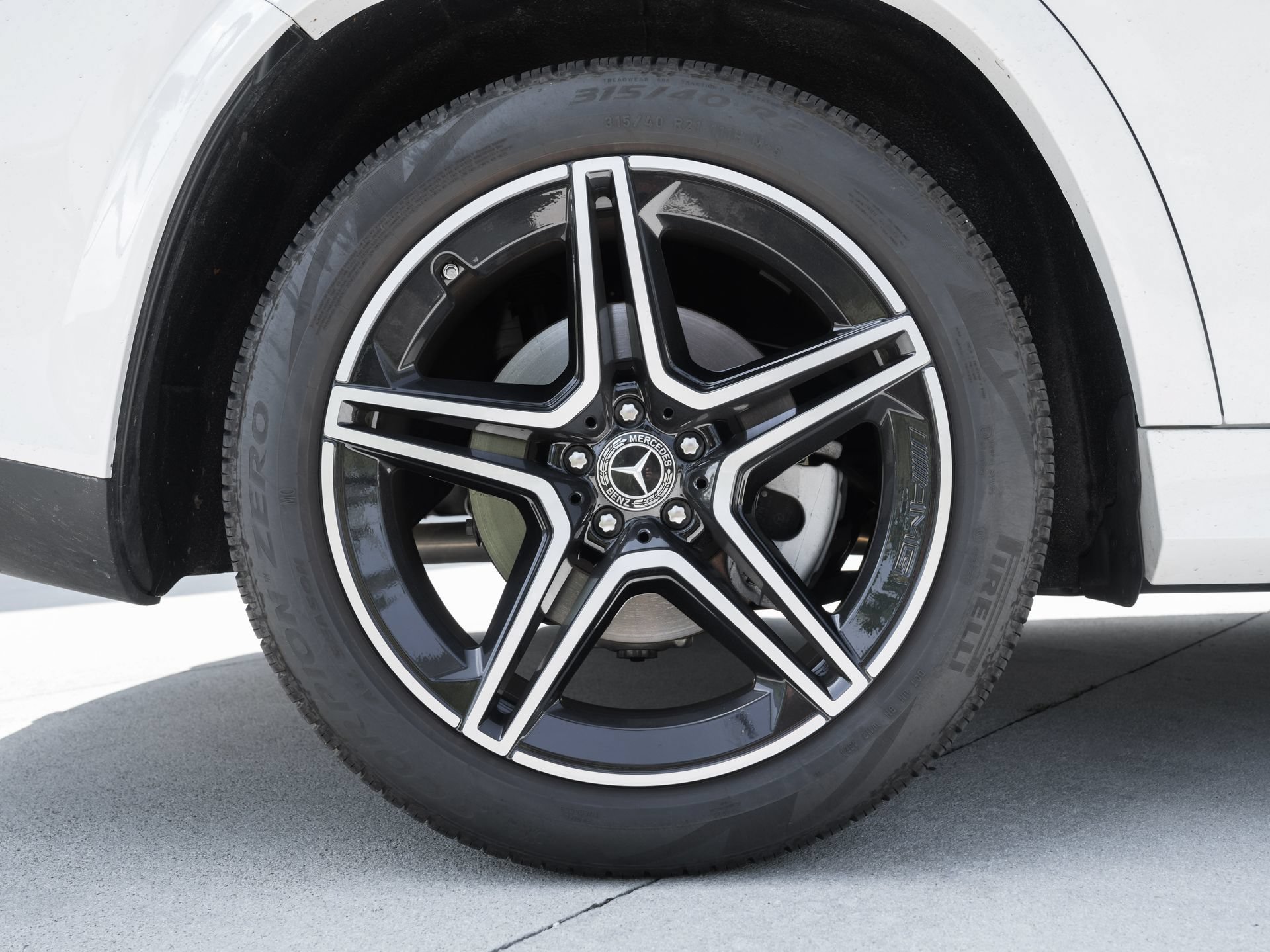Used 2025 Mercedes-Benz GLS 450 4MATIC image 13