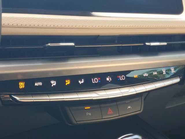 Certified 2024 Cadillac XT4 Luxury FWD image 28