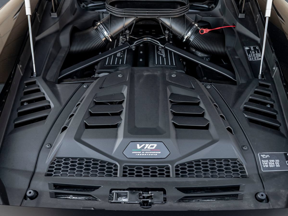 Used 2024 Lamborghini Huracan Sterrato AWD/4WD image 23