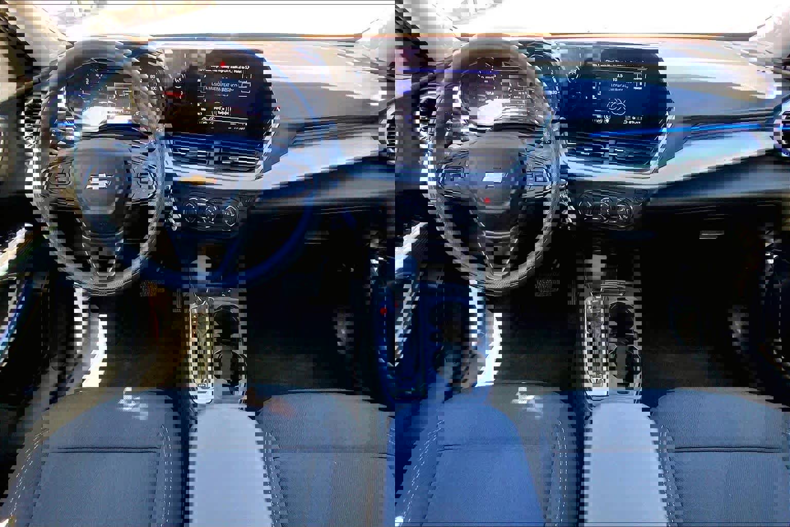 Used 2025 Chevrolet Trax LS image 16