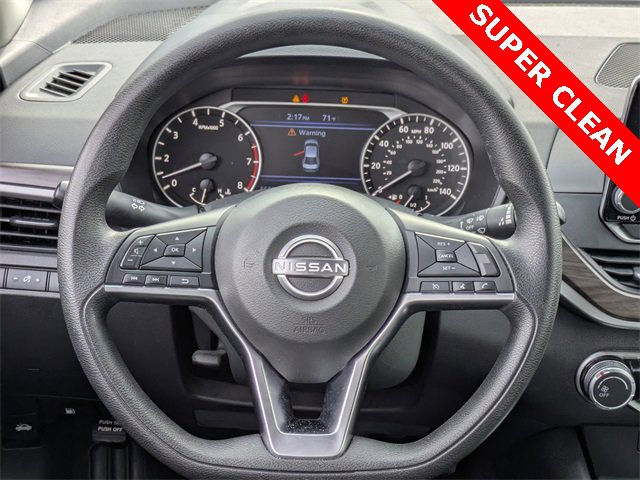 Used 2024 Nissan Altima 2.5 SV image 18