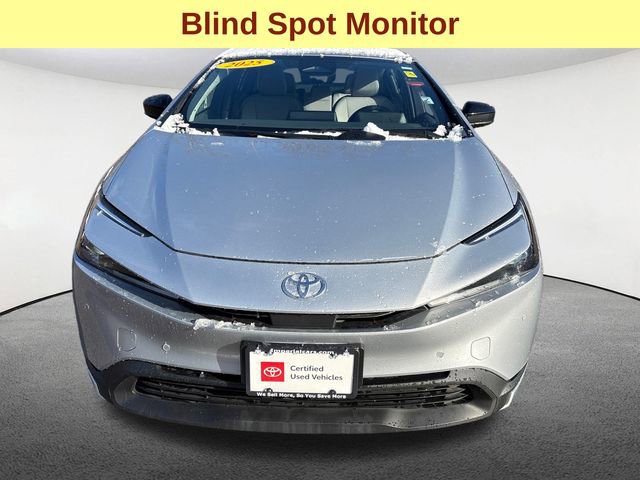 Used 2025 Toyota Prius LE image 4