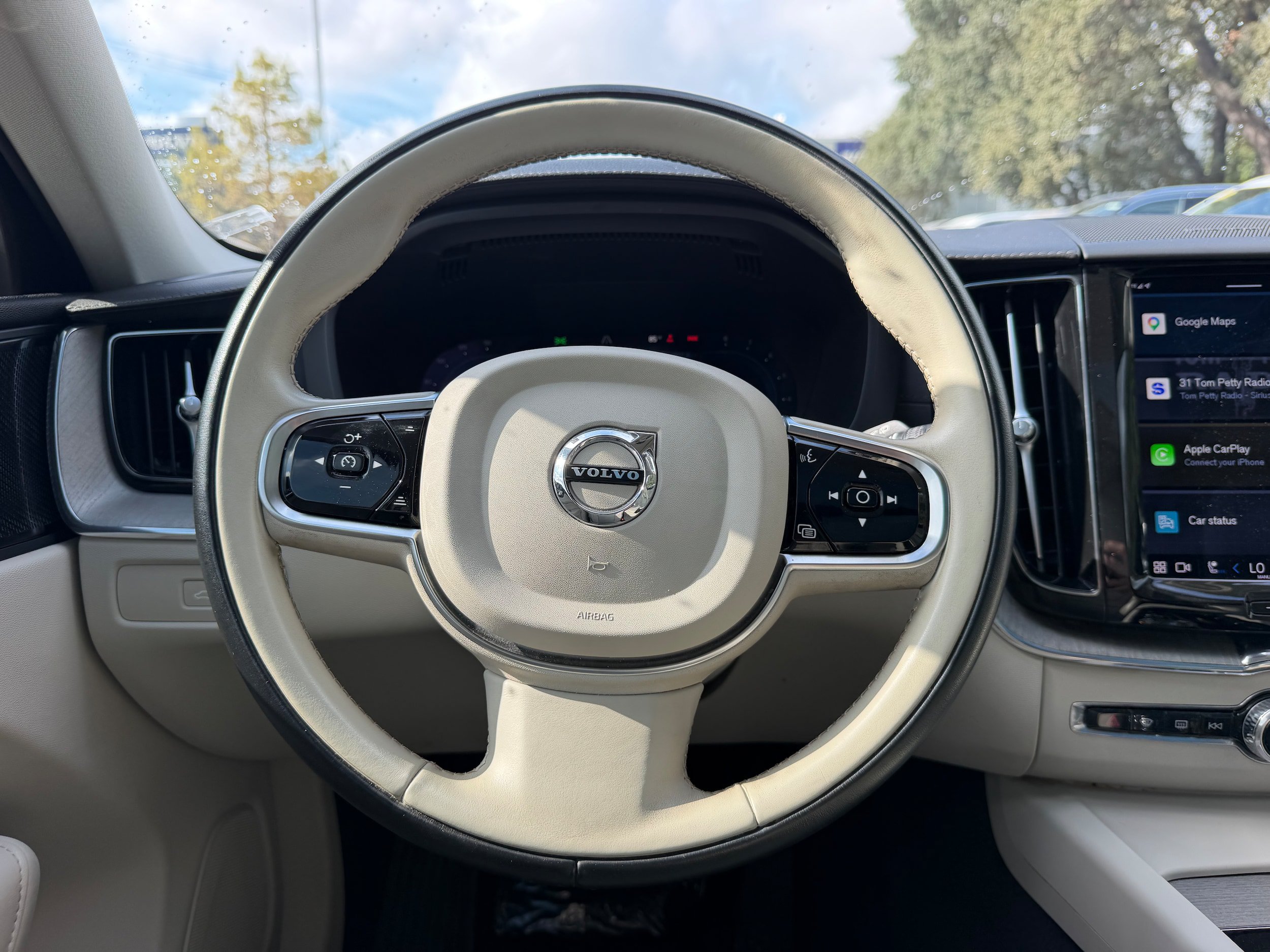 Certified 2023 Volvo XC60 B5 Ultimate w/ Climate Package AWD/4WD image 17