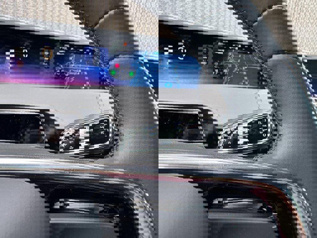 New 2025 Lincoln Nautilus Premier w/ Equipment Group 102A image 40