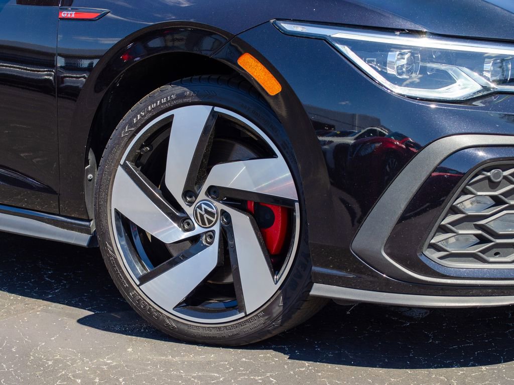 Used 2022 Volkswagen GTI SE FWD image 11