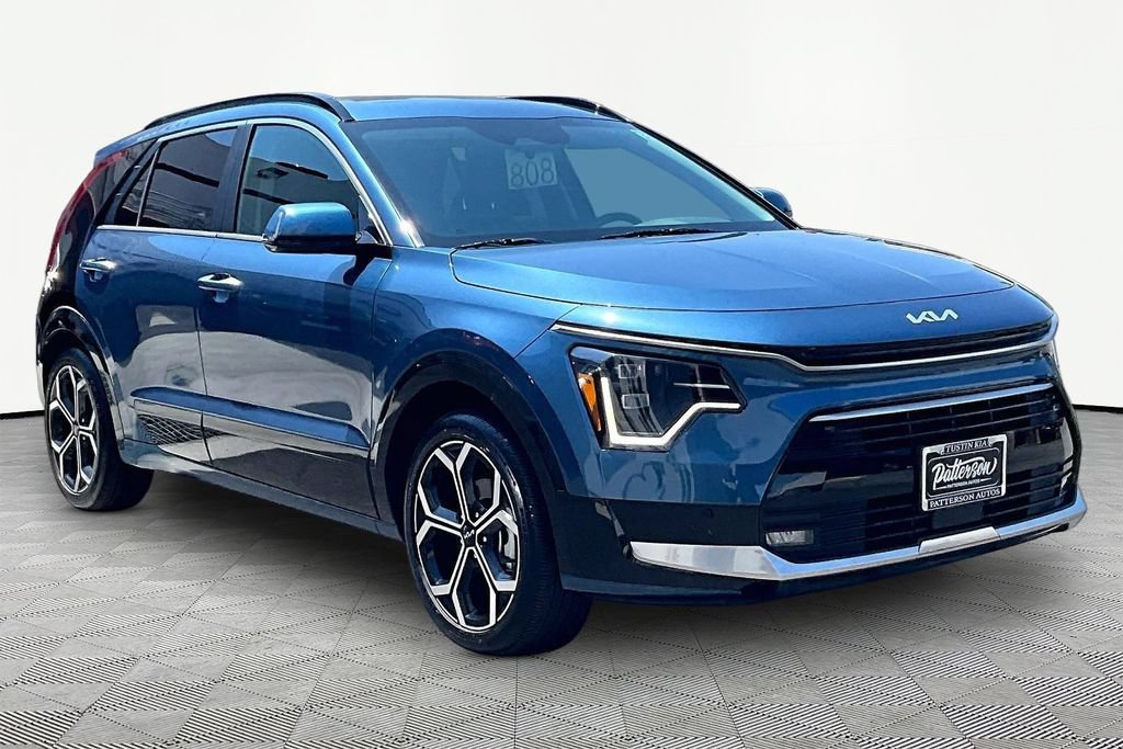 Used 2025 Kia Niro SX Touring FWD image 6