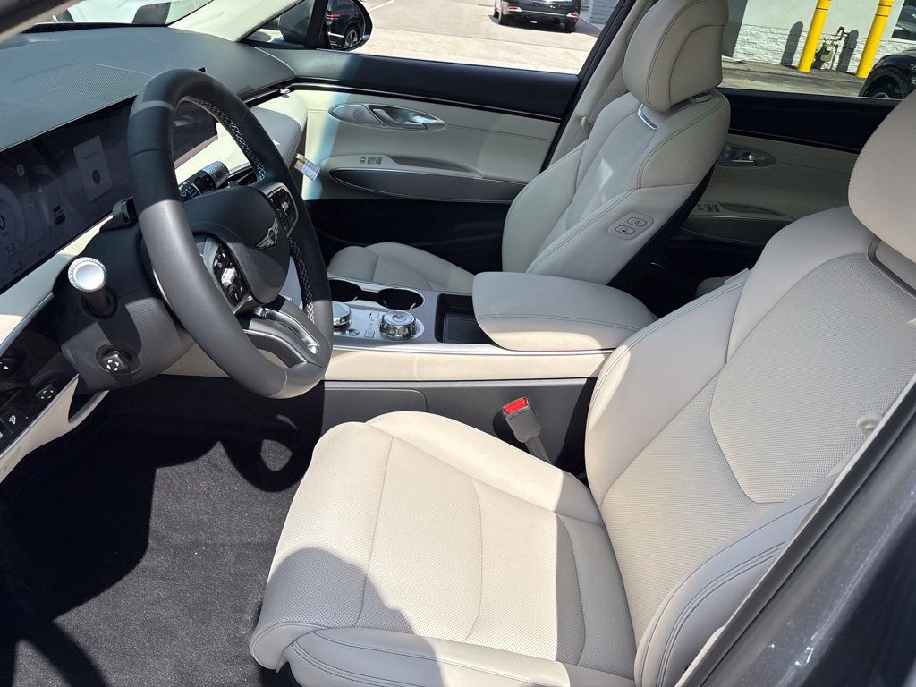 New 2027 Genesis GV70 2.5T Select AWD/4WD image 9