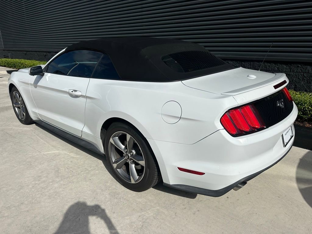 Used 2017 Ford Mustang Premium RWD image 3