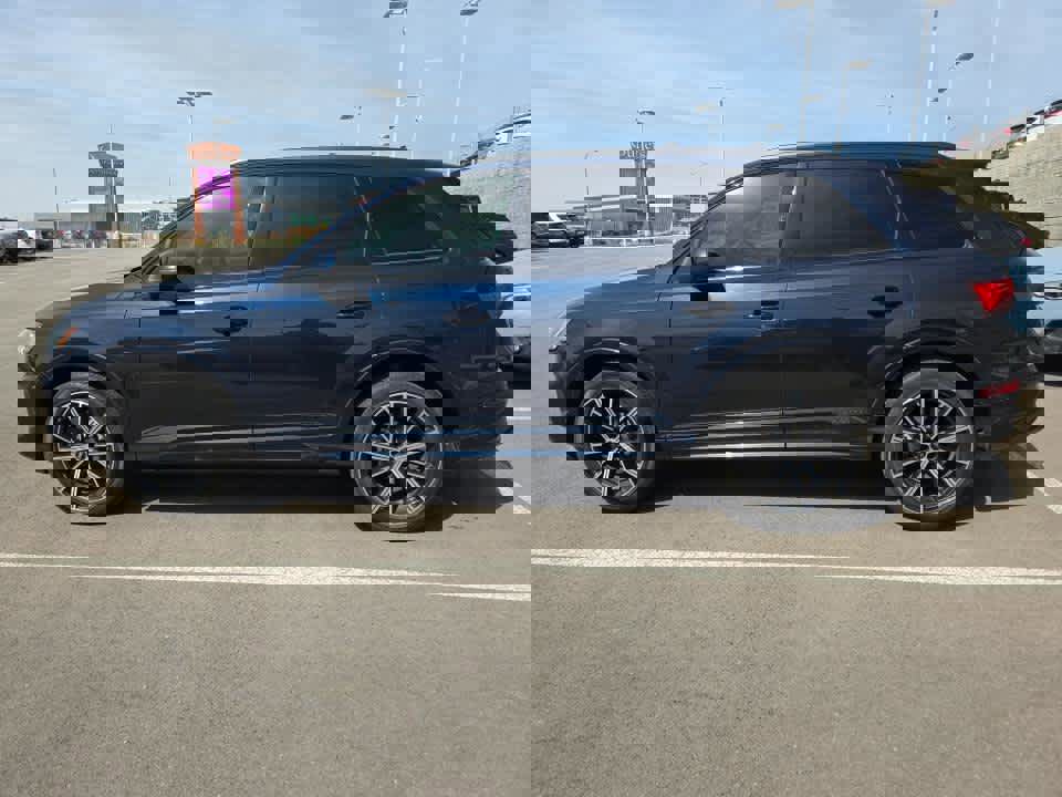 Used 2023 Audi Q7 3.0T Premium Plus w/ Premium Plus Package image 8