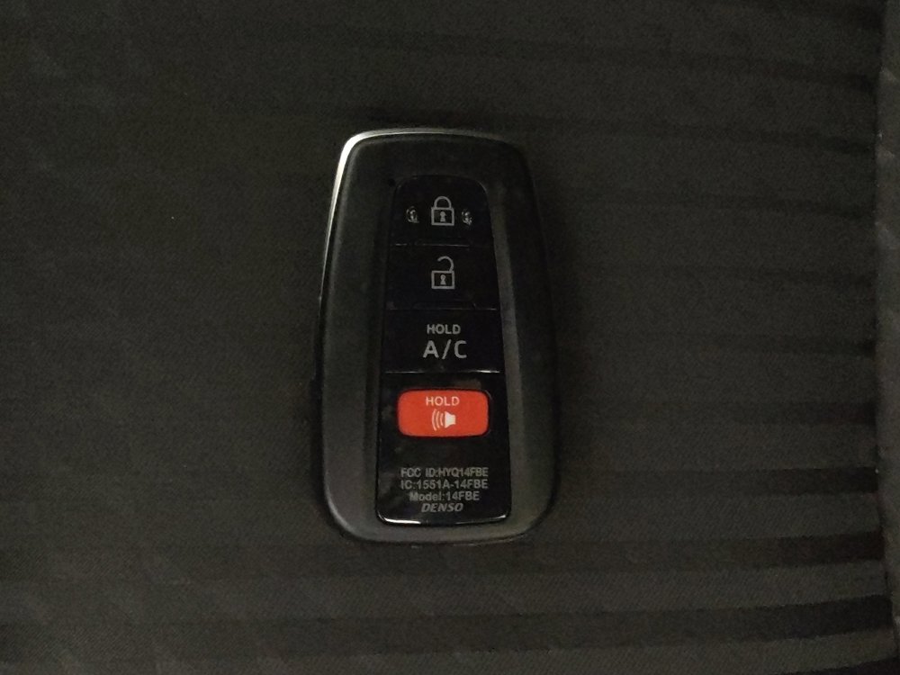 Used 2018 Toyota Prius Prime Plus image 32