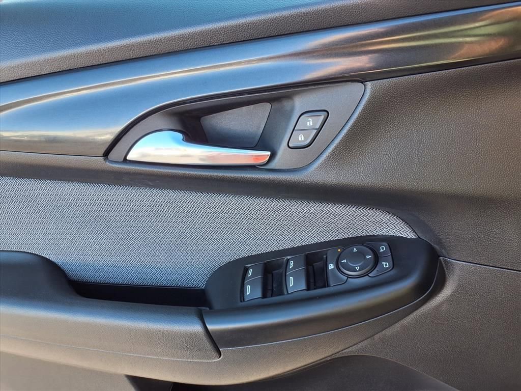 Used 2025 Chevrolet TrailBlazer LT w/ Driver Confidence Package image 16