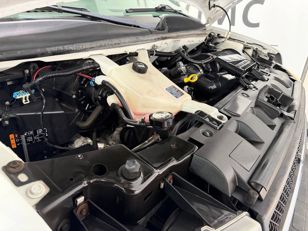 Used 2020 Chevrolet Express 3500 LT w/ LT Preferred Equipment Group RWD image 3