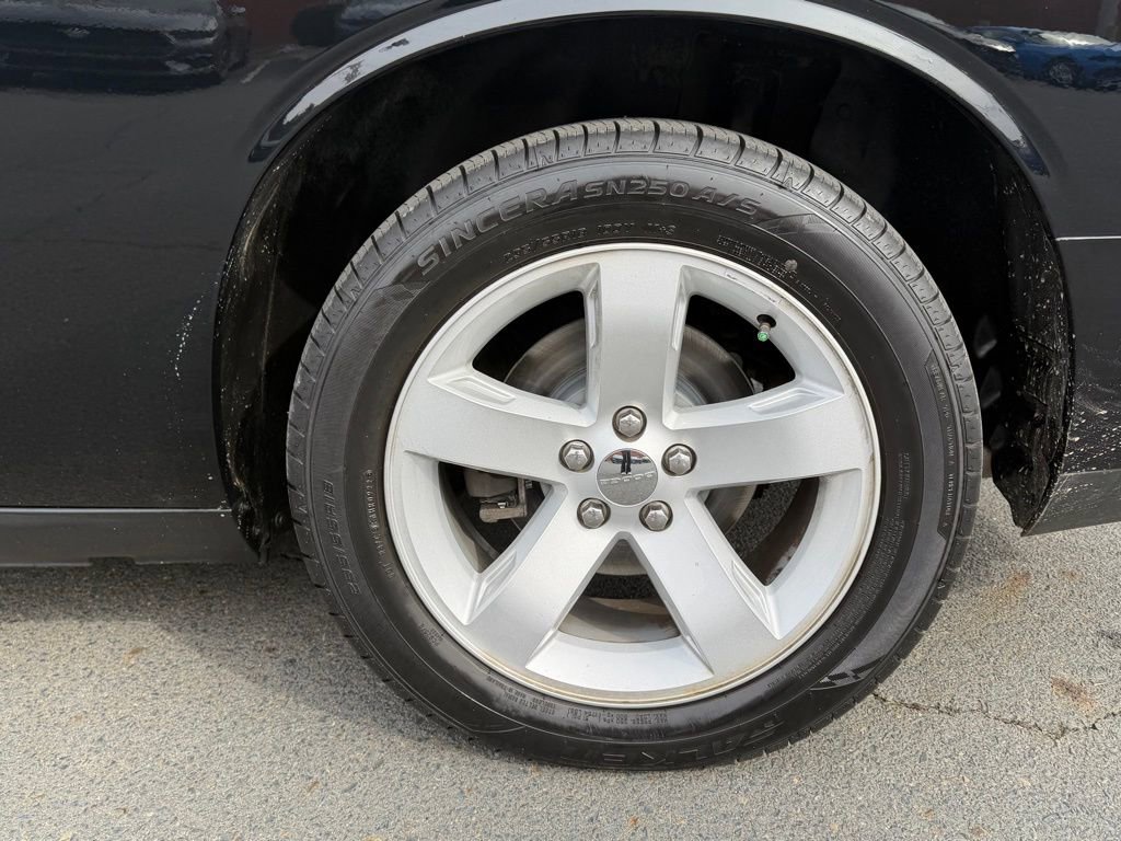 Used 2013 Dodge Challenger SXT Plus image 11