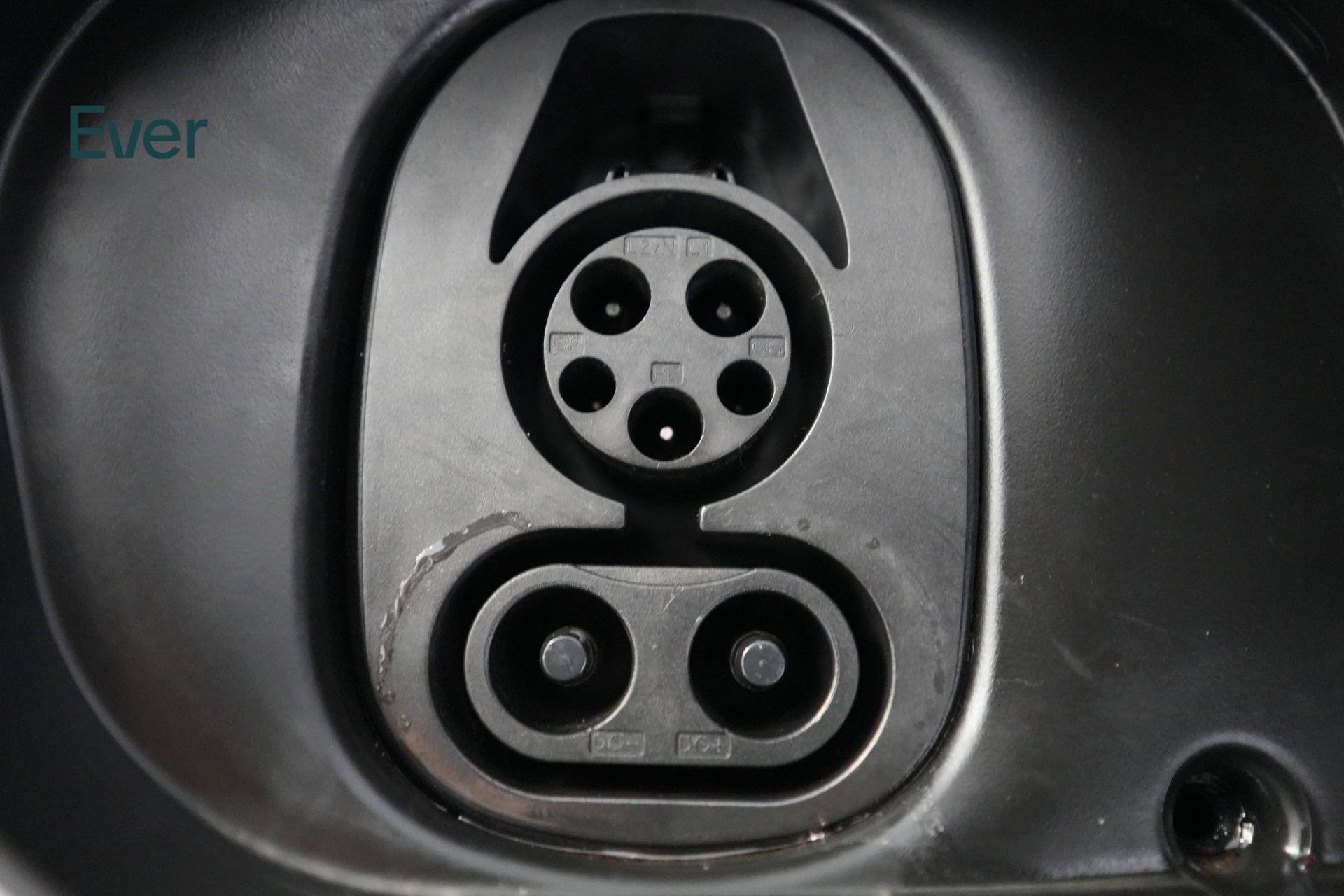 Used 2024 Audi Q4 e-tron Prestige image 10