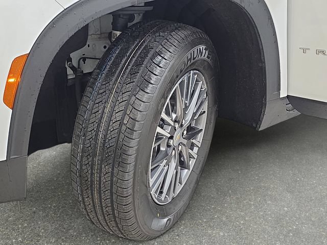 Used 2025 Chevrolet Traverse LT AWD/4WD image 31
