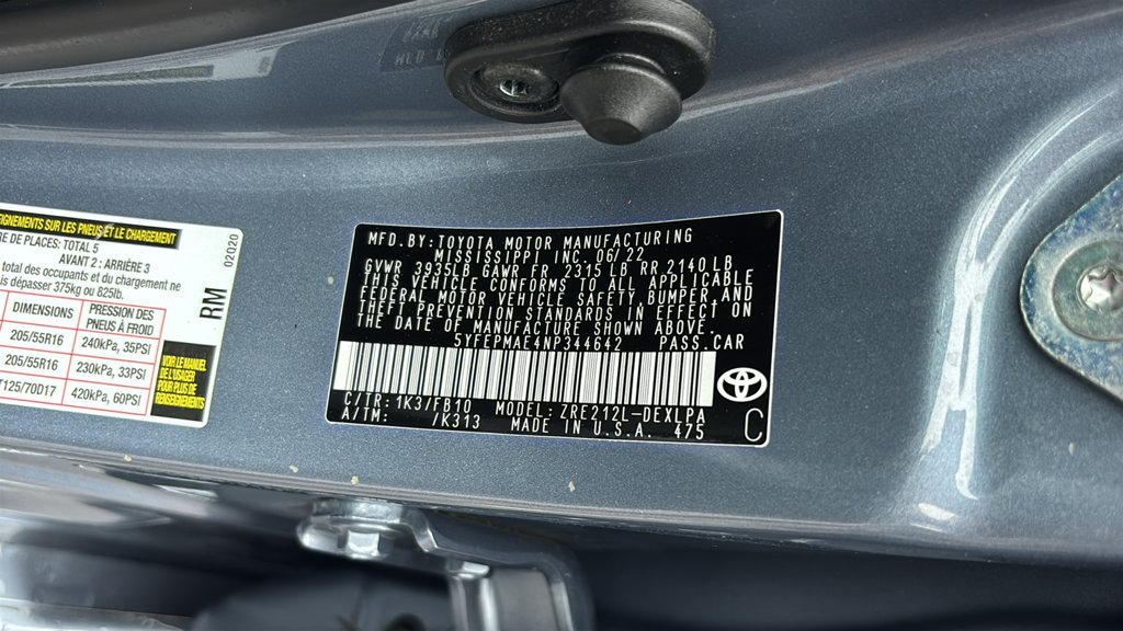 Used 2022 Toyota Corolla LE w/ Carpet Mat Package (TMS) FWD image 30