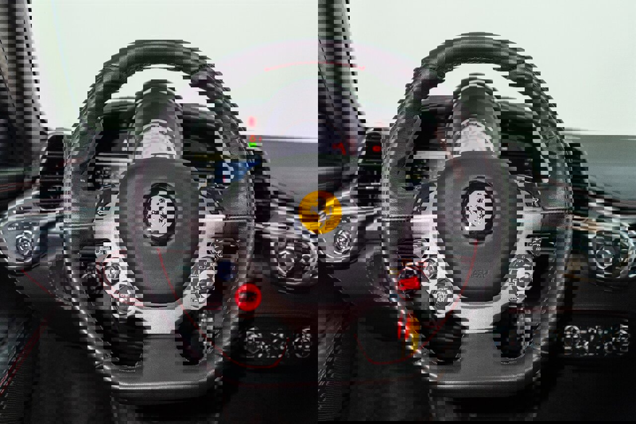 Used 2011 Ferrari 458 Italia Coupe RWD image 82