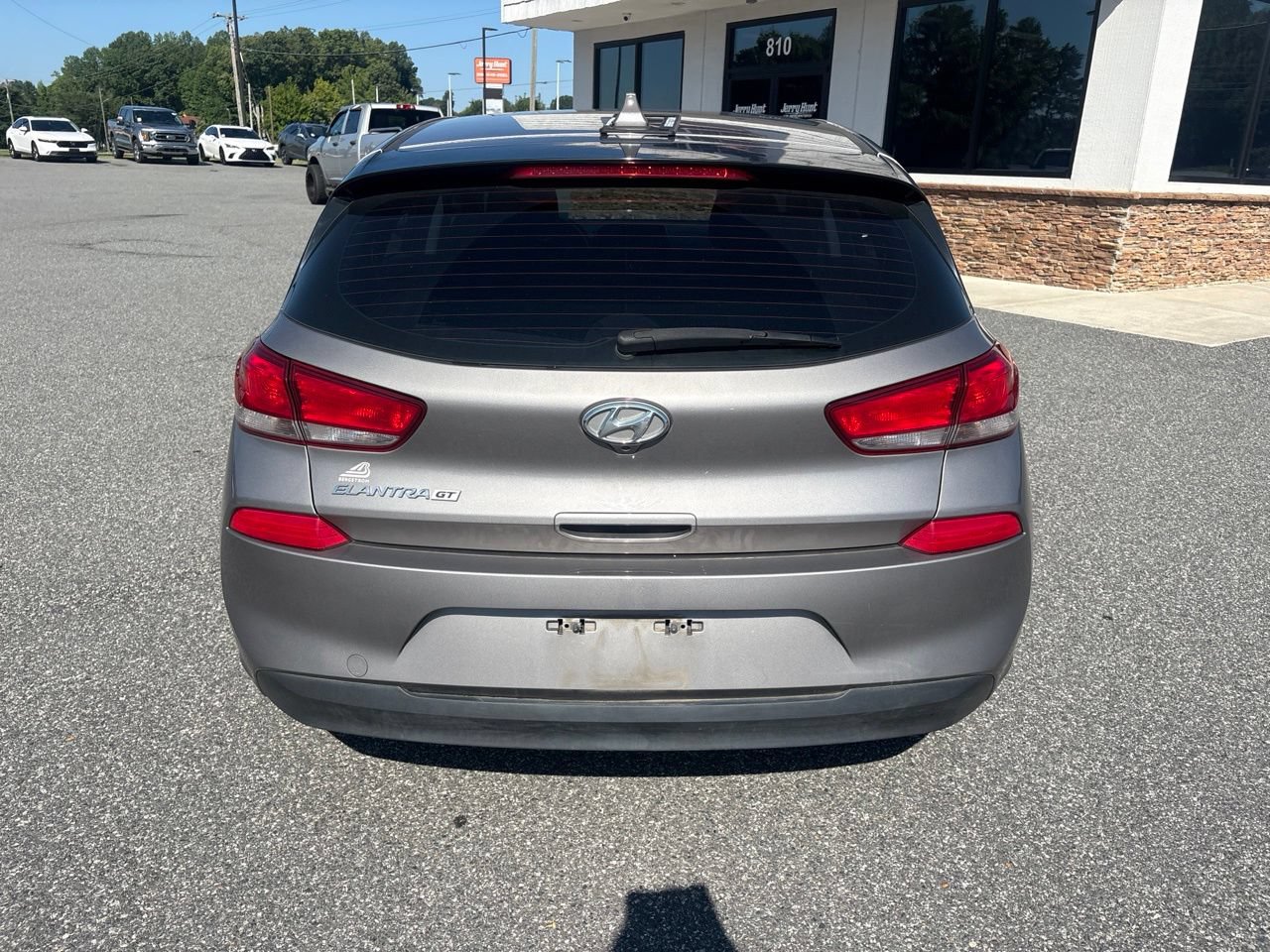Used 2020 Hyundai Elantra GT FWD image 7