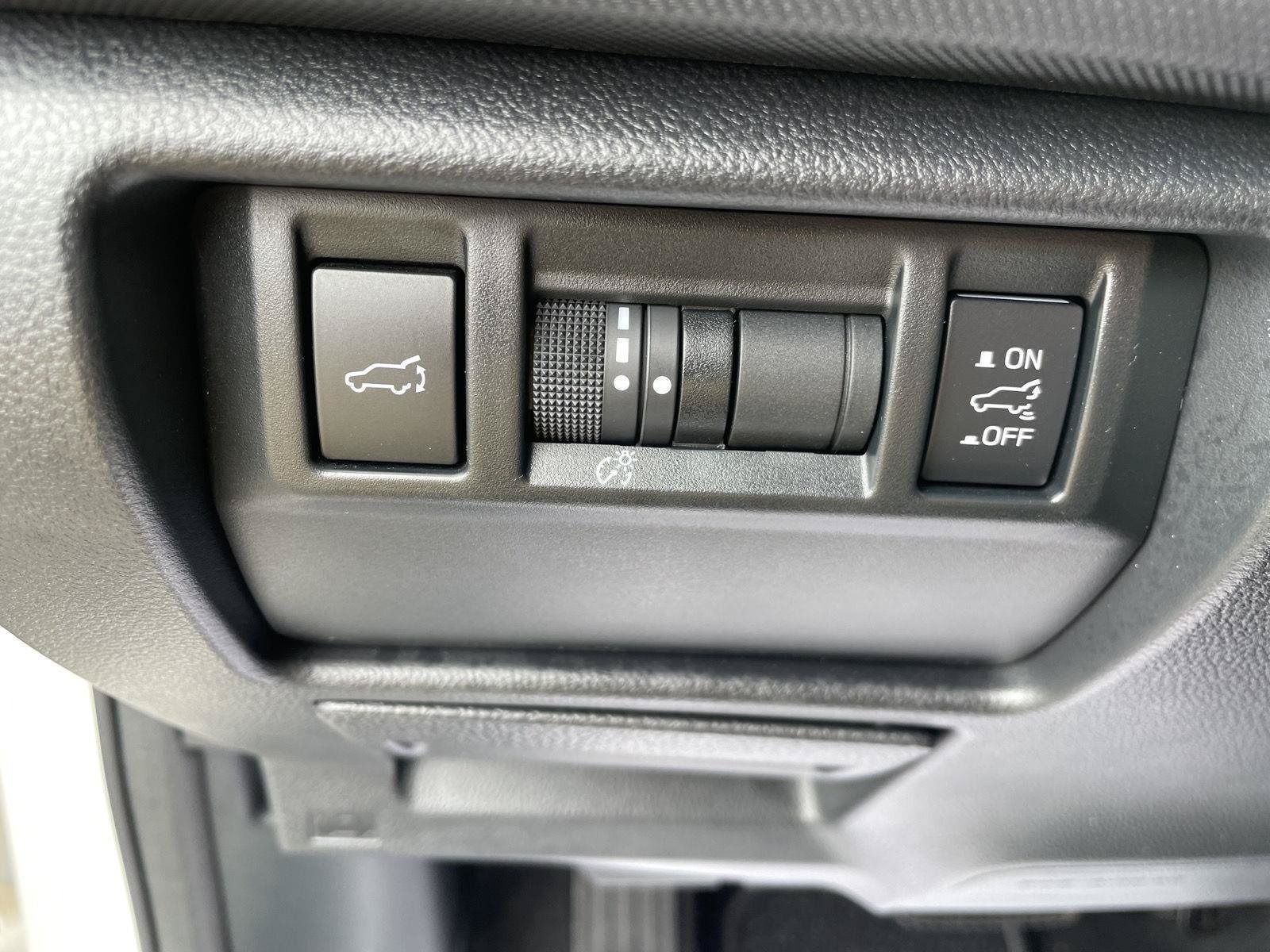 Used 2025 Subaru Forester Premium AWD/4WD image 13