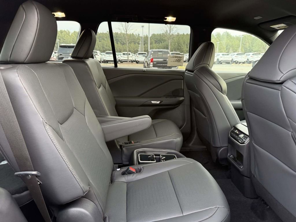 Used 2025 Lexus TX 500h AWD image 17