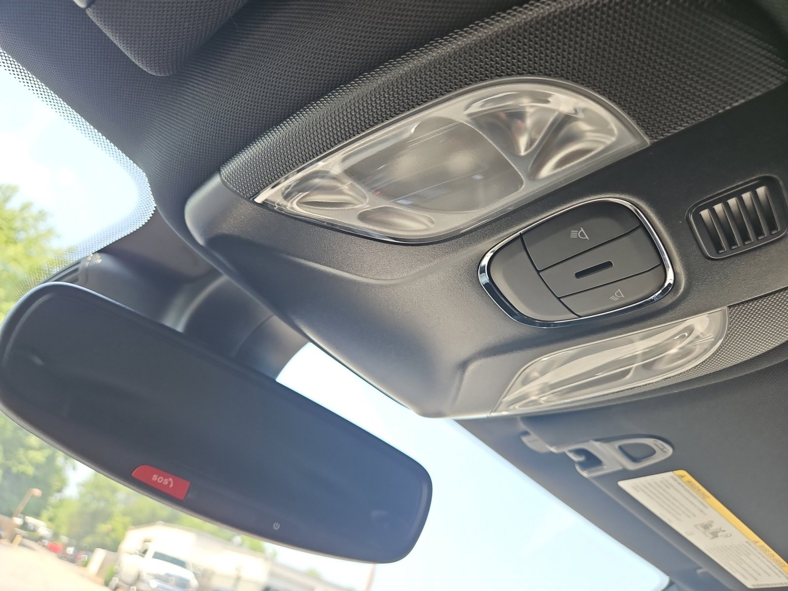 New 2025 Jeep Compass Limited image 30