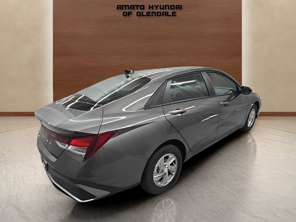 New 2026 Hyundai Elantra SE FWD image 7