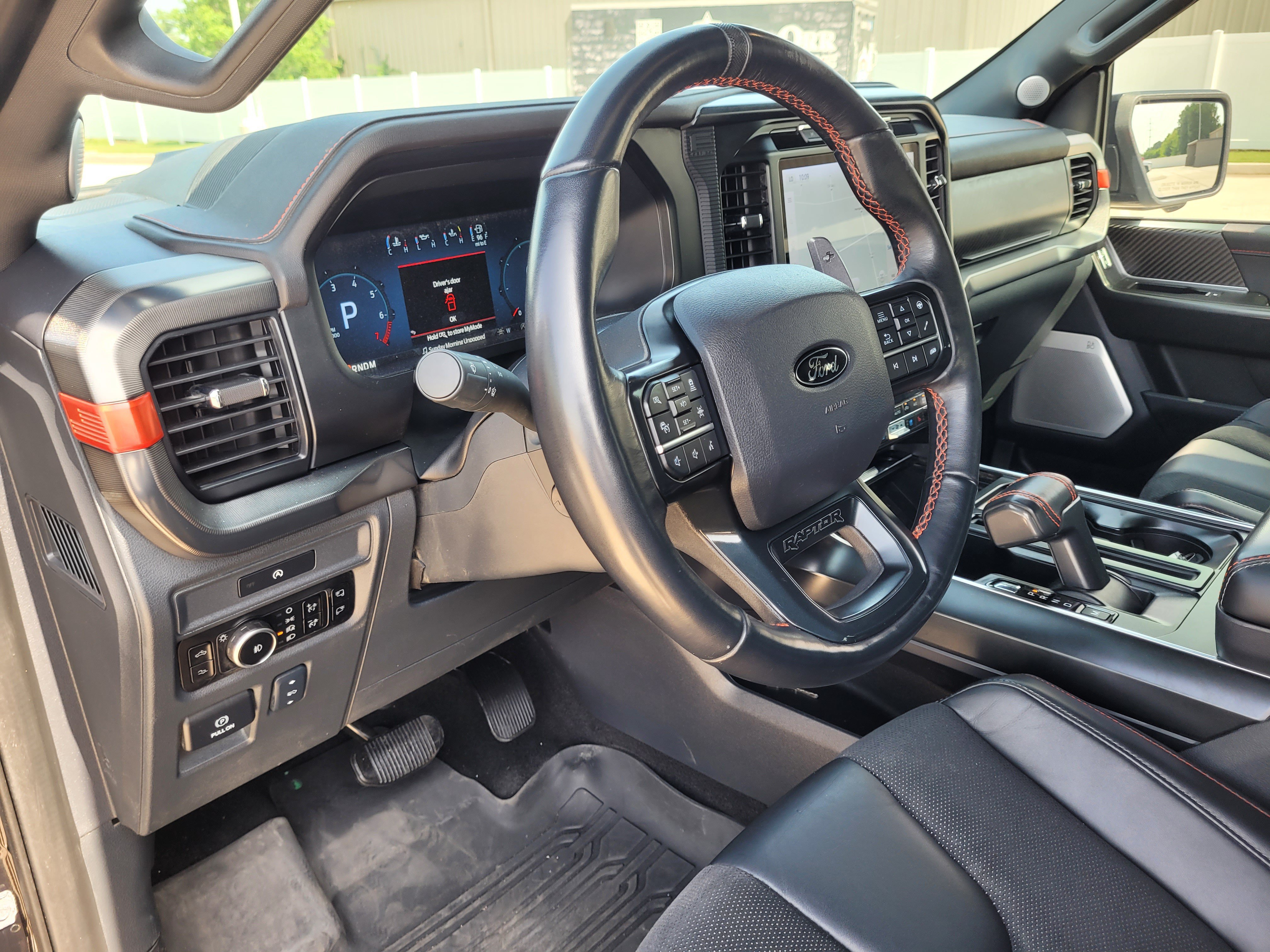 Used 2025 Ford F150 Raptor AWD/4WD image 22