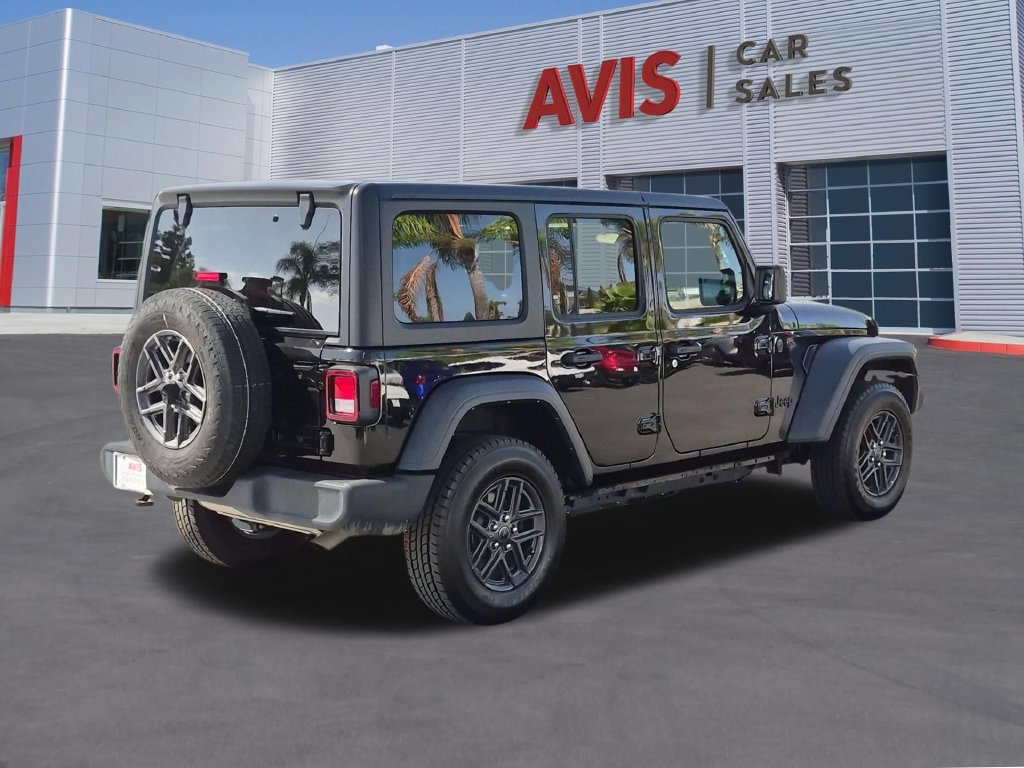 Used 2025 Jeep Wrangler Unlimited Sport AWD/4WD image 6