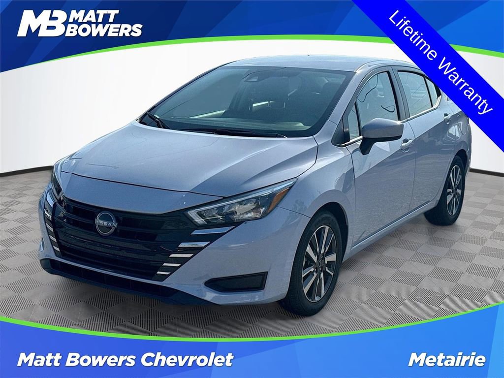 Used 2025 Nissan Versa SV image 1