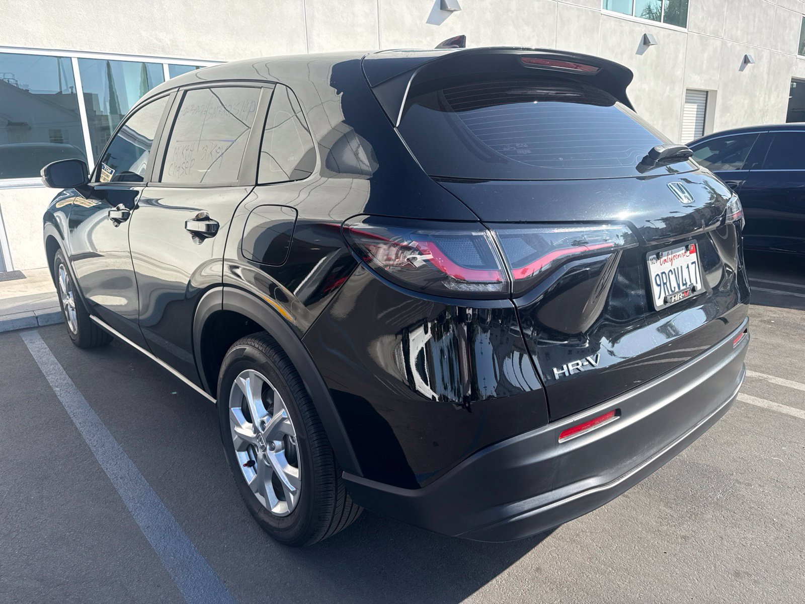 Used 2025 Honda HR-V LX image 9